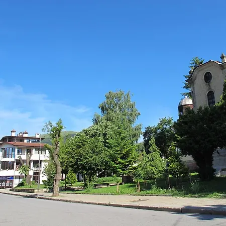 & Bistro Lefterova 科泰尔