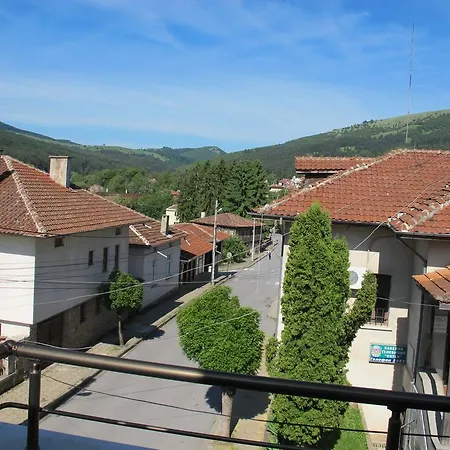 Guest house & Bistro Lefterova
