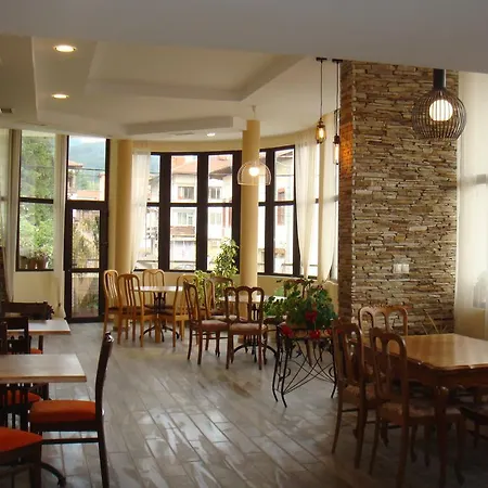 Guest house & Bistro Lefterova 3*
