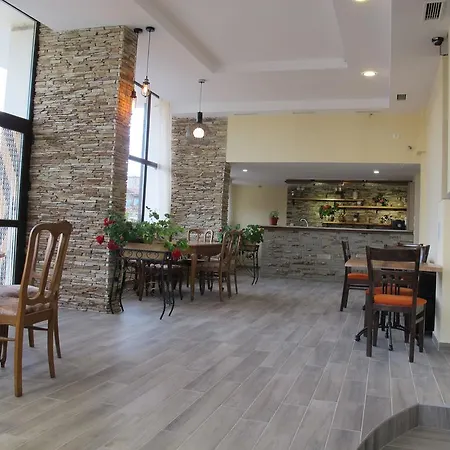 Πανσιόν & Bistro Lefterova Κότελ