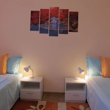 Πανσιόν & Bistro Lefterova 3*