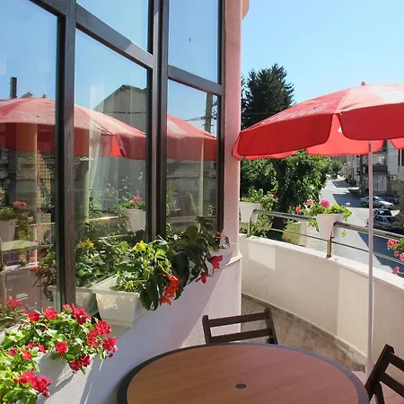 & Bistro Lefterova 招待所