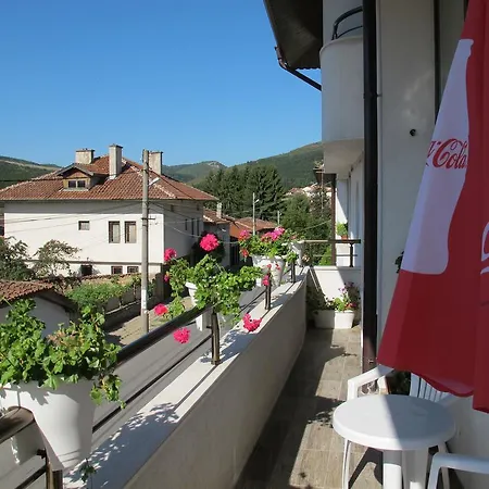 & Bistro Lefterova Gæstehus Kotel