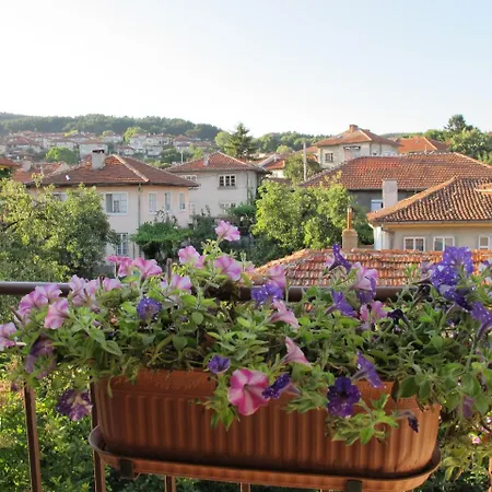 & Bistro Lefterova 招待所