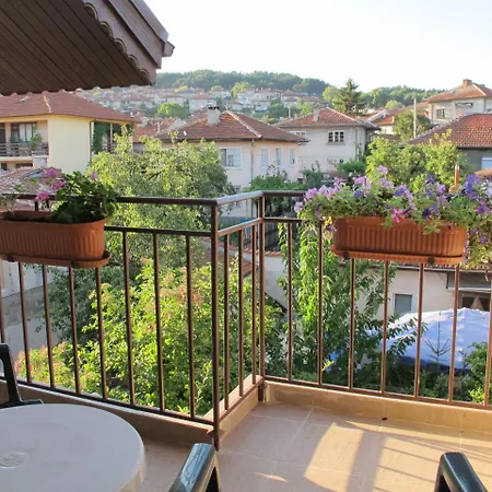 & Bistro Lefterova 3*
