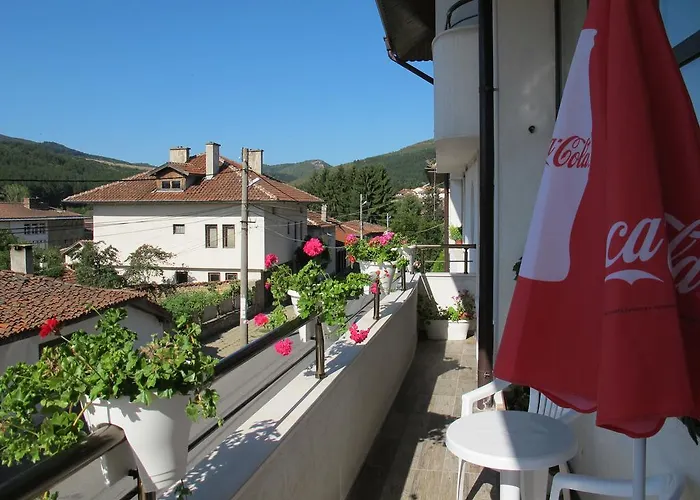 & Bistro Lefterova Gæstehus Kotel